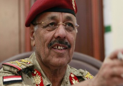 اللواء علي محسن الأحمر قائد الفرقة الأولى مدرع